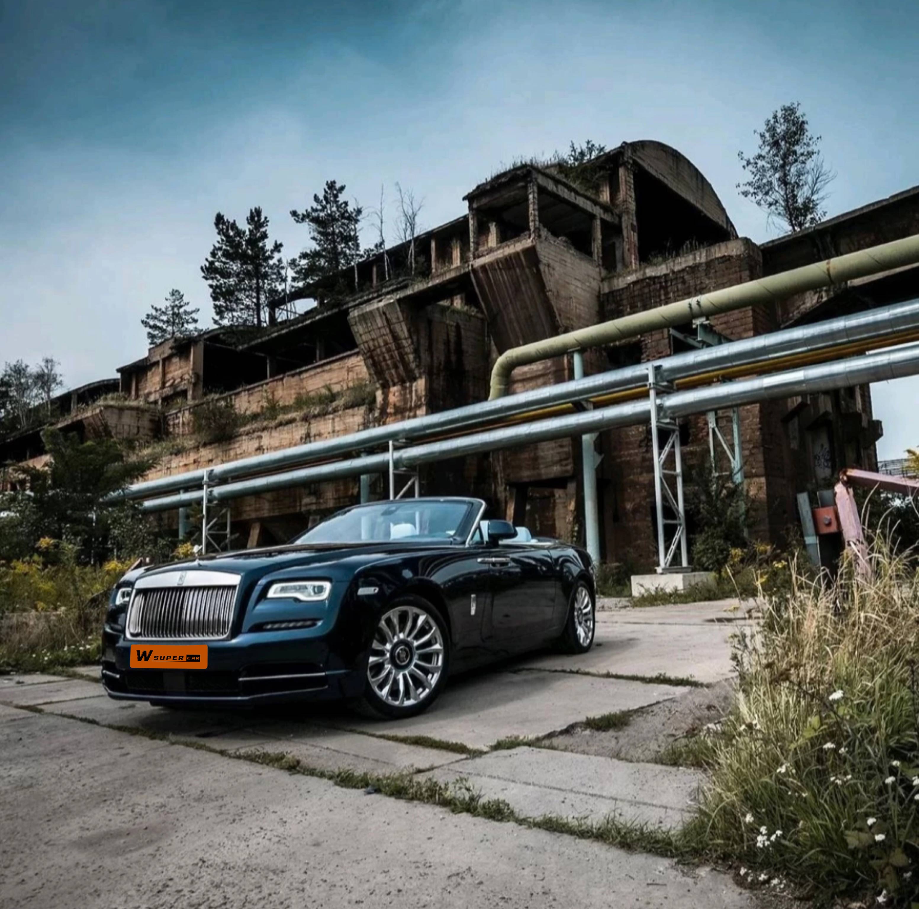 劳斯莱斯曜影 13000/天 曜影采用精妙的设计，给人以变幻莫测之感，实现与环境的美 妙契合。只需轻松开启车门，无限可能即在眼前。唤醒您的感 官，捕捉每个精彩瞬间，与您的朋友共享曜影的悠然时光，享 受当下。